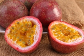 Sweet and sour passion fruit pictures desktop wallpaper