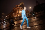 Liu Yuxin cool fashion photo pictures in blue suit