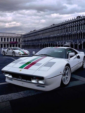 Ferrari 288GTO urban cool photos