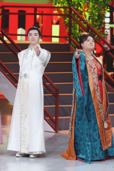 《Ace vs. Ace 7》Photos from the first issue