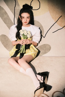 Song Zuer Hunan Satellite TV New Year's Eve Party 2022 Pictures