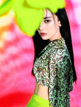 Guli Nazha ELLE fashion light and shadow photo