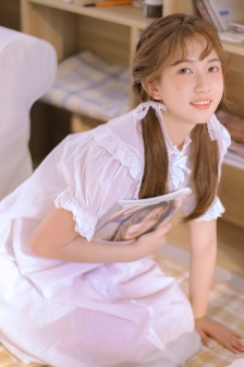 文艺少女唯美性感私房写真