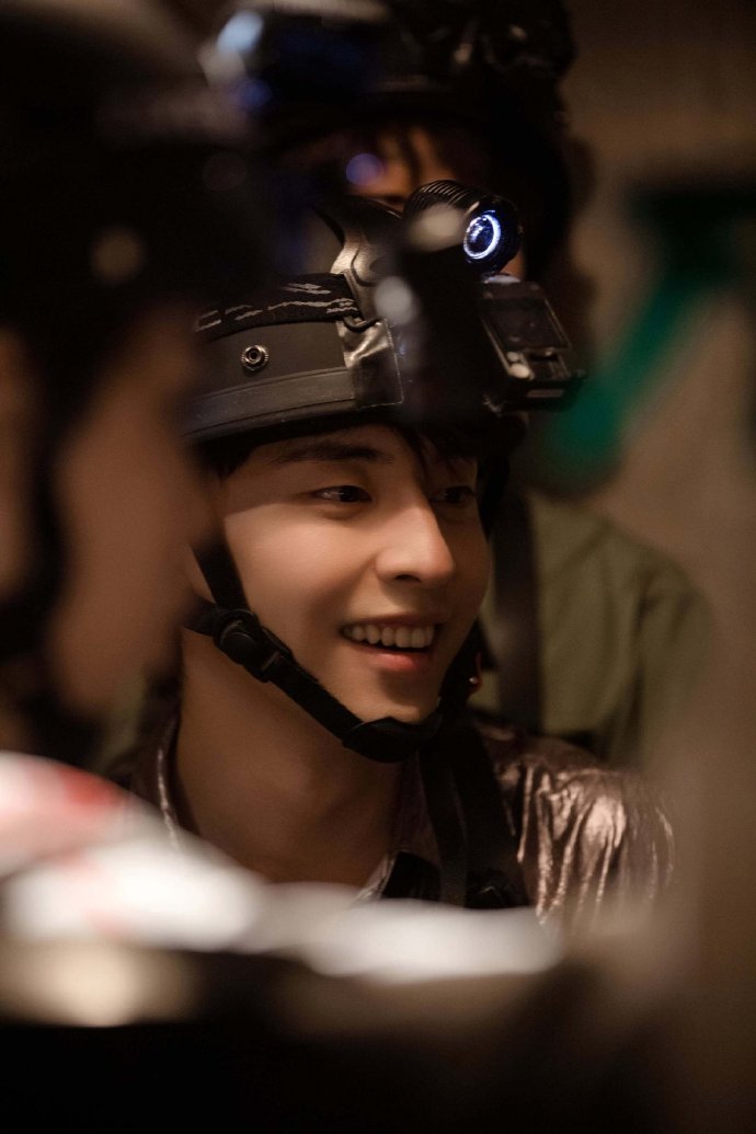 Deng Lun peach latest stills