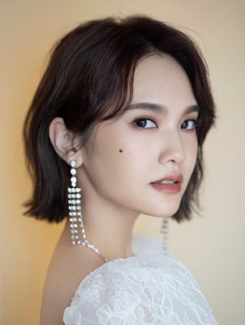 杨丞琳洁白纱裙优雅性感写真