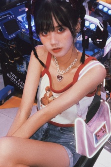 井川里予可爱图片手机壁纸