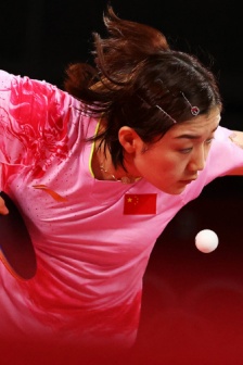 Chen Meng advances to table tennis women's singles final