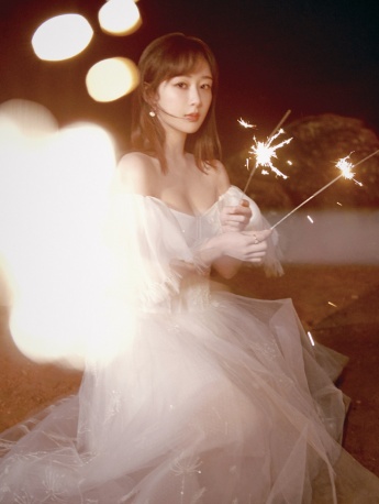 Yang Zi beach fireworks photos