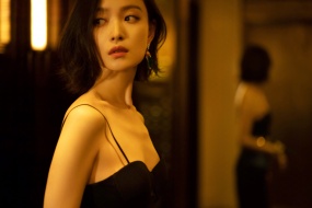 Ni Ni black suspender skirt fashion computer wallpaper