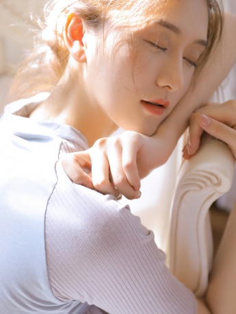 優雅美女老師性感寫真手機壁紙