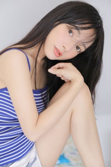 性感吊带长腿美女纯欲系写真