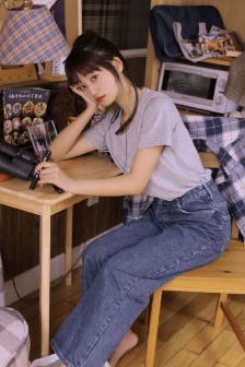 牛仔褲美清純可人私房寫真