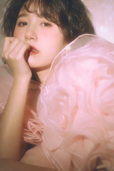 Ichili Xiaoshazi's beautiful photo mobile wallpaper