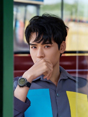 龚俊ELLEMEN五月双封帅气写真