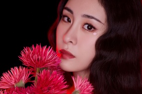 Singer Zhang Bichen pictures desktop wallpaper