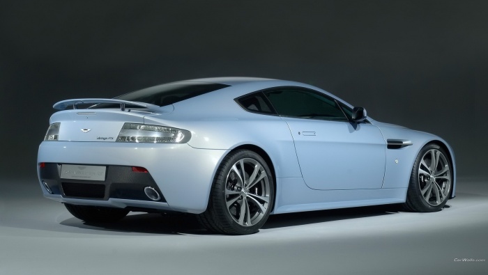 Aston Martin Vantage sports car wallpaper