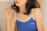 吊带美女性感妖娆妩媚撩人写真