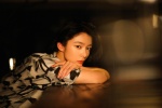 Fu Jing's sexy fashion photos in dim light and shadow