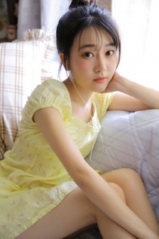 美艳性感美女白皙肌肤妩媚诱惑写真