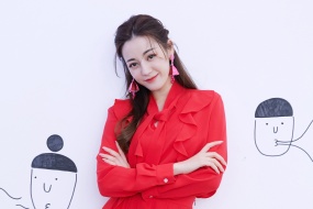 Dilireba red dress photo desktop wallpaper