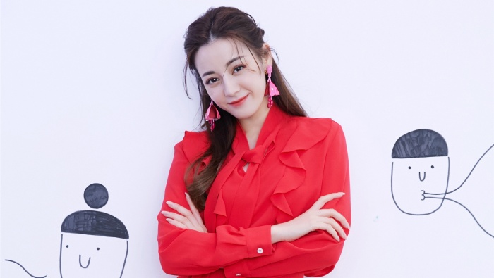 Dilireba red dress photo desktop wallpaper