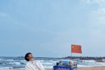 Fan Zhixin's handsome photos at the beach