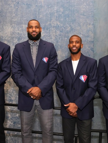 NBA official tweets commemorative photo of James, Paul, Melo and Wade