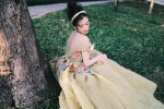 Angelababy sexy photo in yellow and green carved dress