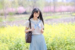 花海美女制服超短裙诱惑性感写真