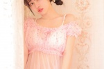 粉色蕾丝美女透视装妩媚性感写真