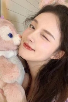 精致又温柔的美女头像图片