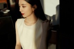 Zhao Liying elegant and sexy photo pictures in simple white dress