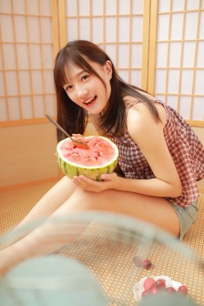西瓜女孩日系居家美腿写真
