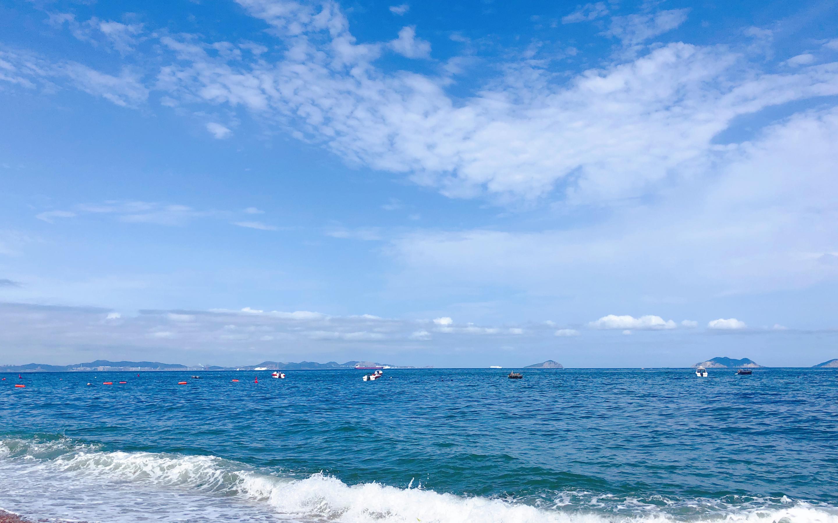 夏日蓝色的海洋风光图片桌面壁纸