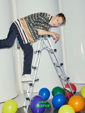 Casper's Handsome Photos at InStyle Annual Idol Ceremony