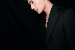 Yang Yangyao elegant and handsome photo in black suit