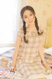 青春洋溢的美女私房写真照图片