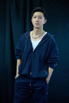Han Geng's casual and handsome pictures and photos