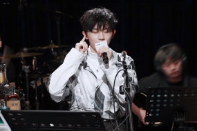 Times Youth League Ma Jiaqi computer wallpaper