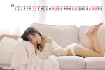 2021年8月清纯美女桌面日历壁纸