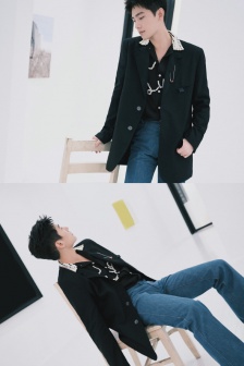 Yang Yang's handsome retro photos