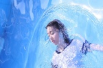 夏日泳池美女清新性感藍主題寫真