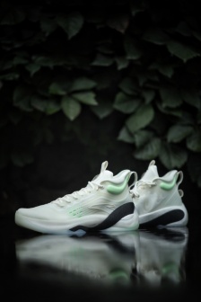 Anta KT7 partial details with blank space