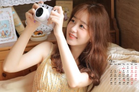 July 2021 HD Beauty Calendar Desktop Wallpaper