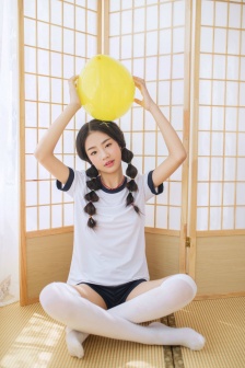 高挑美女学生妹日系运动服写真