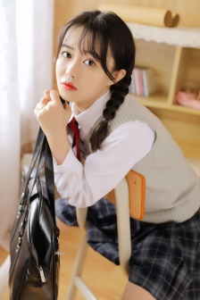萝莉美女学生妹超短裙诱惑写真