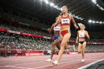 Wang Chunyu finished fifth in women's 800 meters
