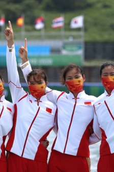 China's rowing team wins gold in women's quadruple sculls
