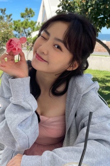 Duebass甜美夏日風手機壁紙