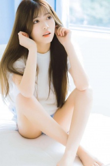 漂亮的长腿美女性感私房写真